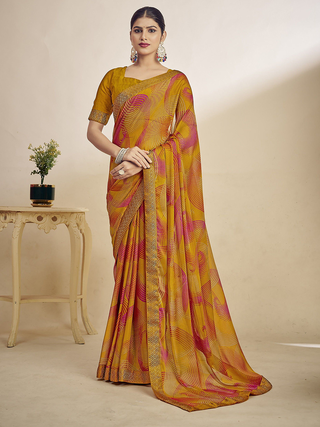 KALINI Patchwork Printed Saree With Lace Border