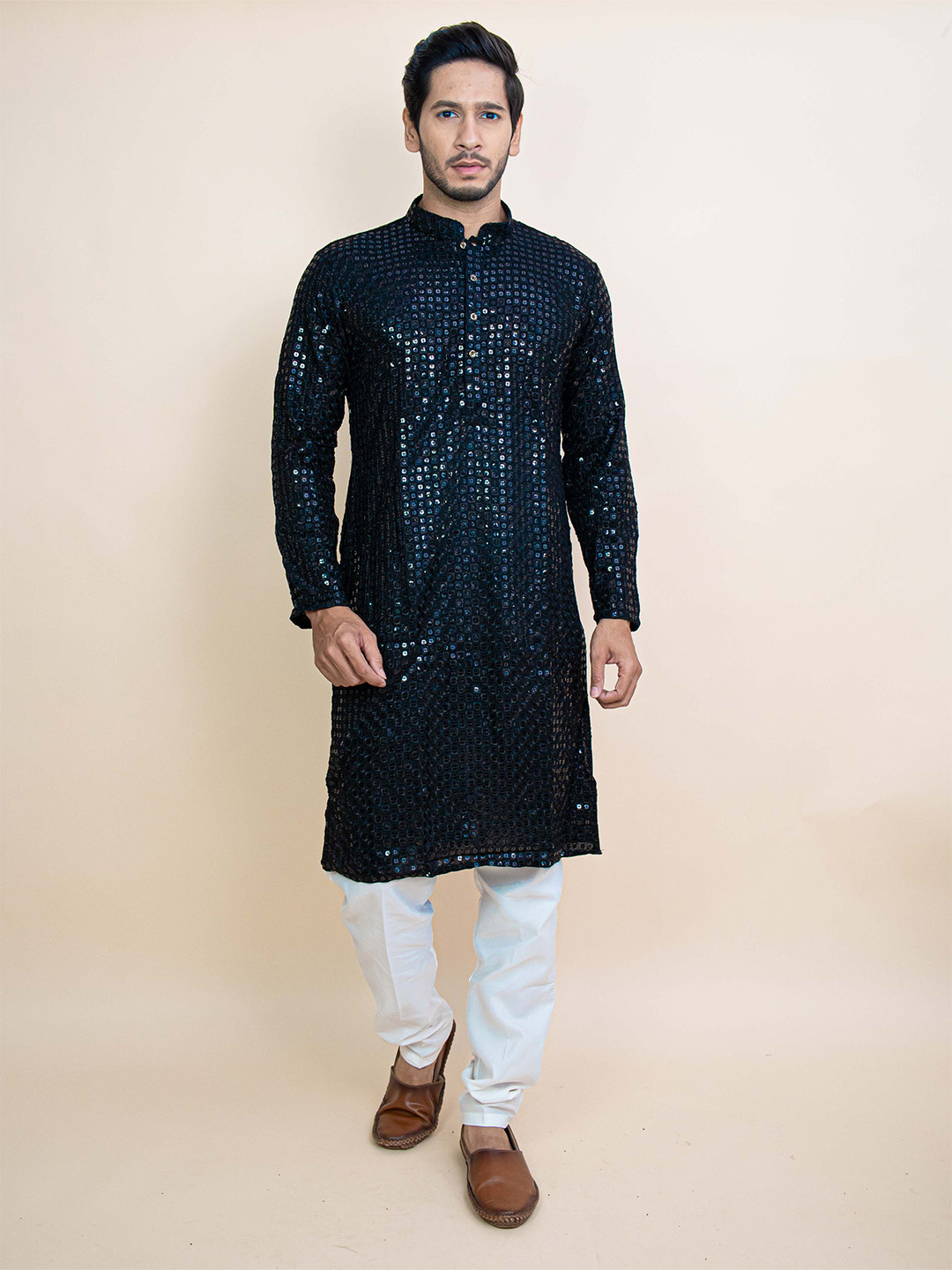 KUNDALI KAKSHAY Geometric Embroidered Sequinned Mandarin Collar Straight Kurta