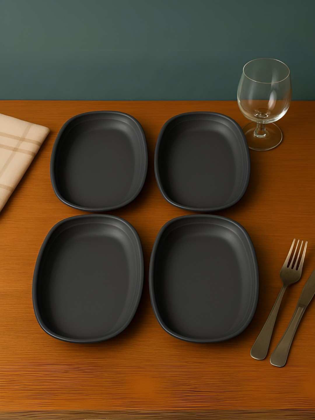 Myntra Elegant Homes Charcoal 4 Pcs Bamboo Dishwasher & Microwave Safe Oval Shaped Plates