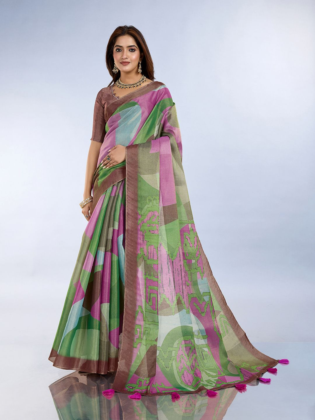 PAMPER YOURSELF Printed Tissue Saree With Unstitched Blouse Piece