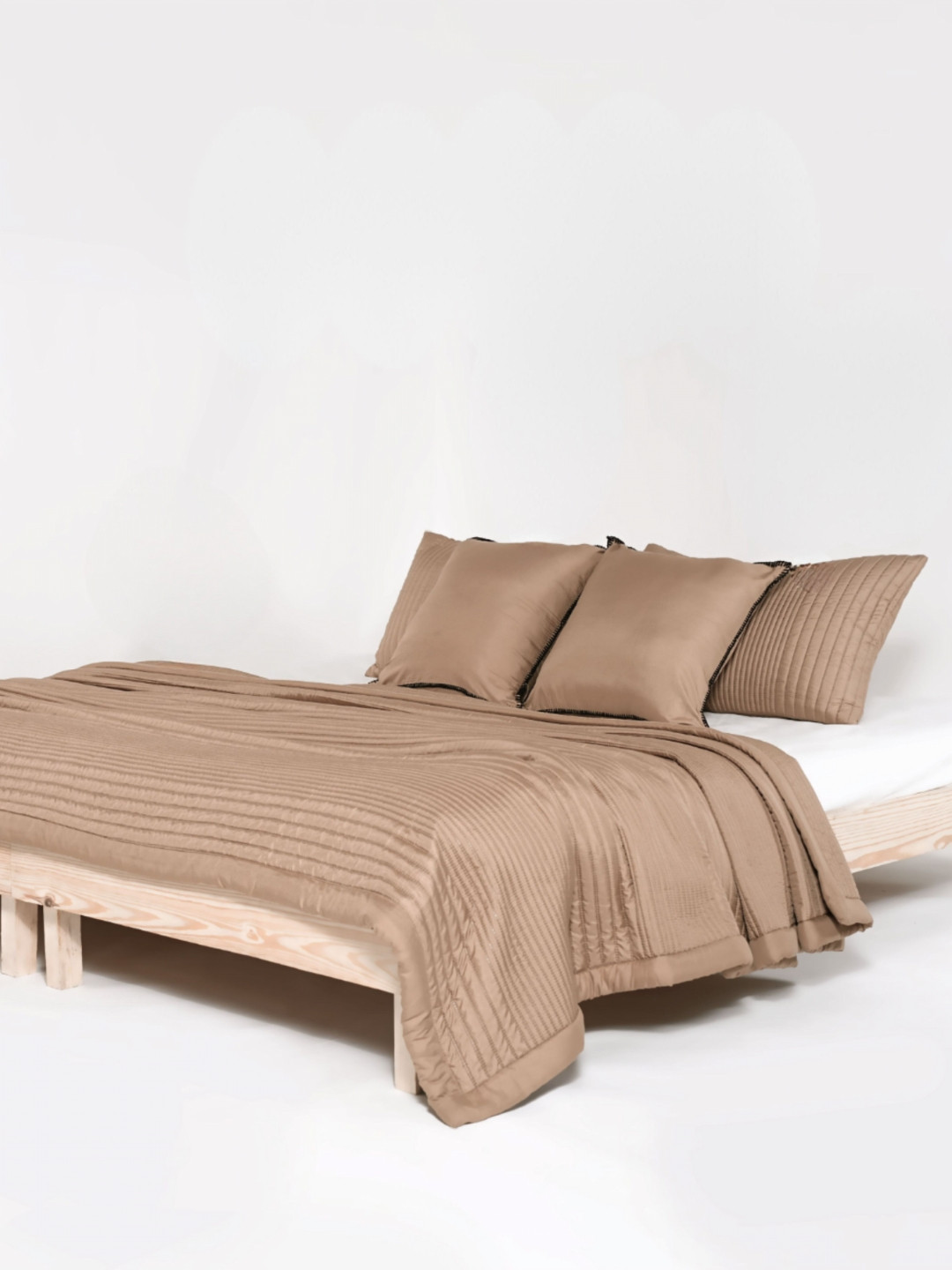 Zarf Tan Striped Cotton 400 GSM Comforter with 2 Pillowcases & 2 Cushion Covers