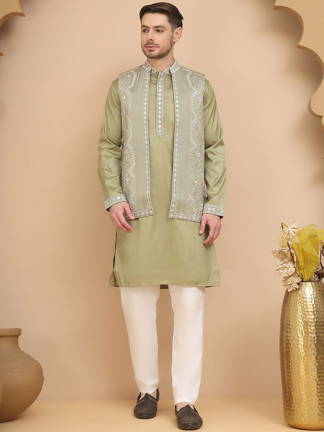 Jompers Men Floral Embroidered Regular Chikankari Waistcoat With Kurta with Pyjamas