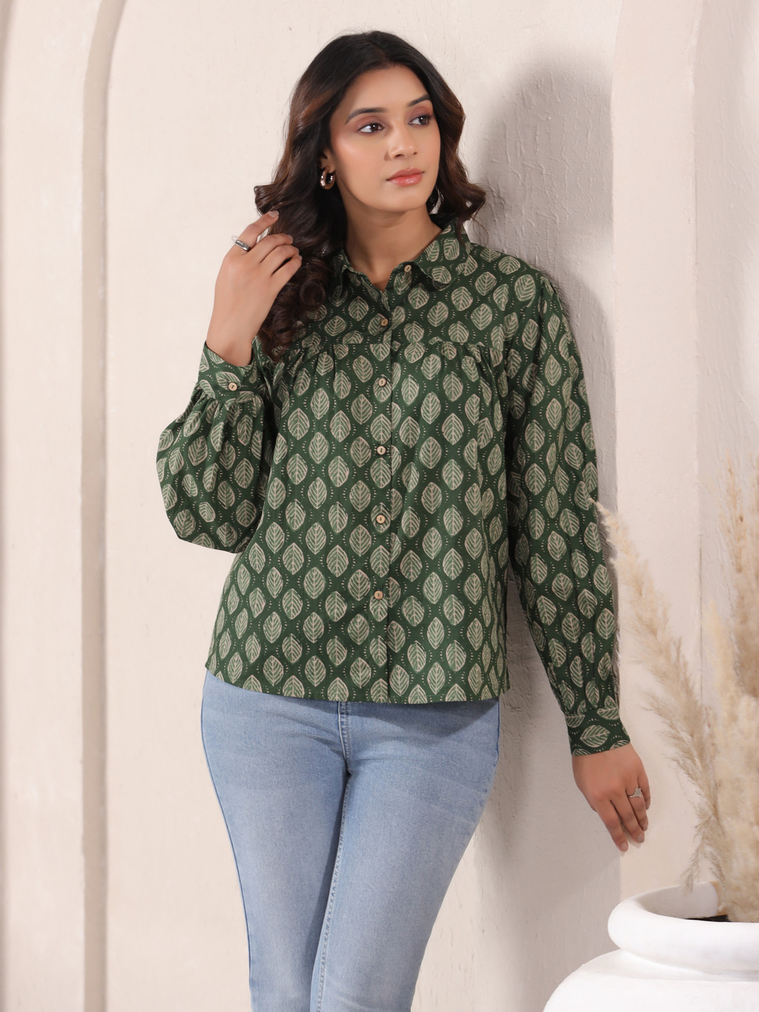 Zenava by Myntra Women Classic Printed Casual Shirt