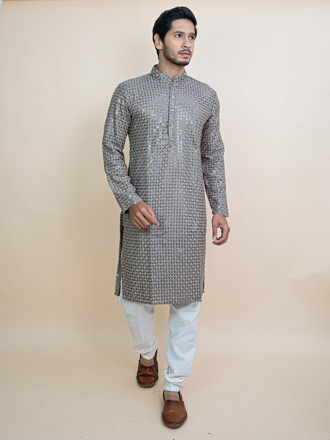 KUNDALI KAKSHAY Geometric Embroidered Mandarin Collar Sequinned Straight Kurta