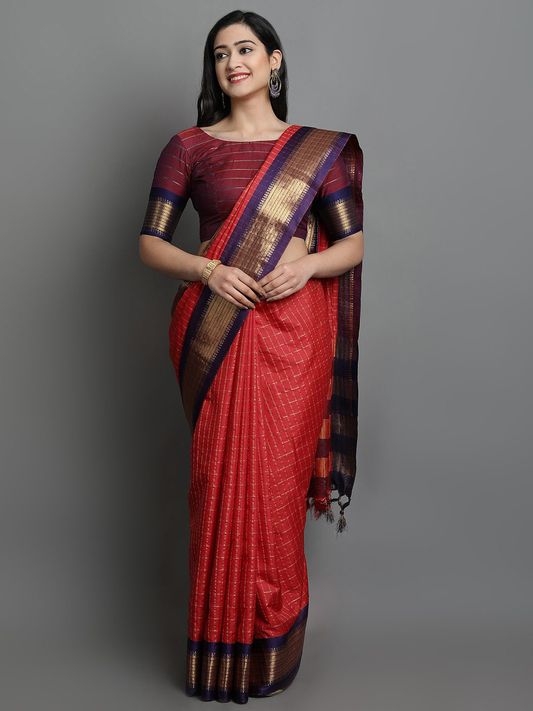 VILLAGIUS Woven Design Zari Saree