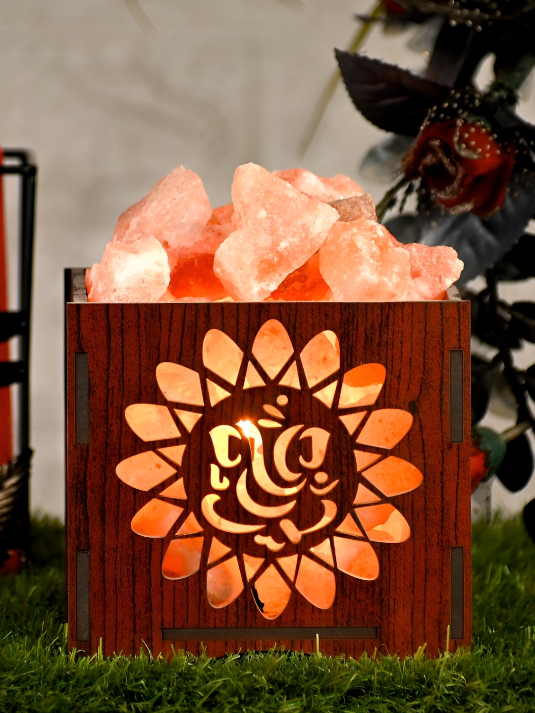 GLOBAL AROMA Brown Ganesha Textured Wooden Contemporary Square Shaped Table Lamp With Bulb