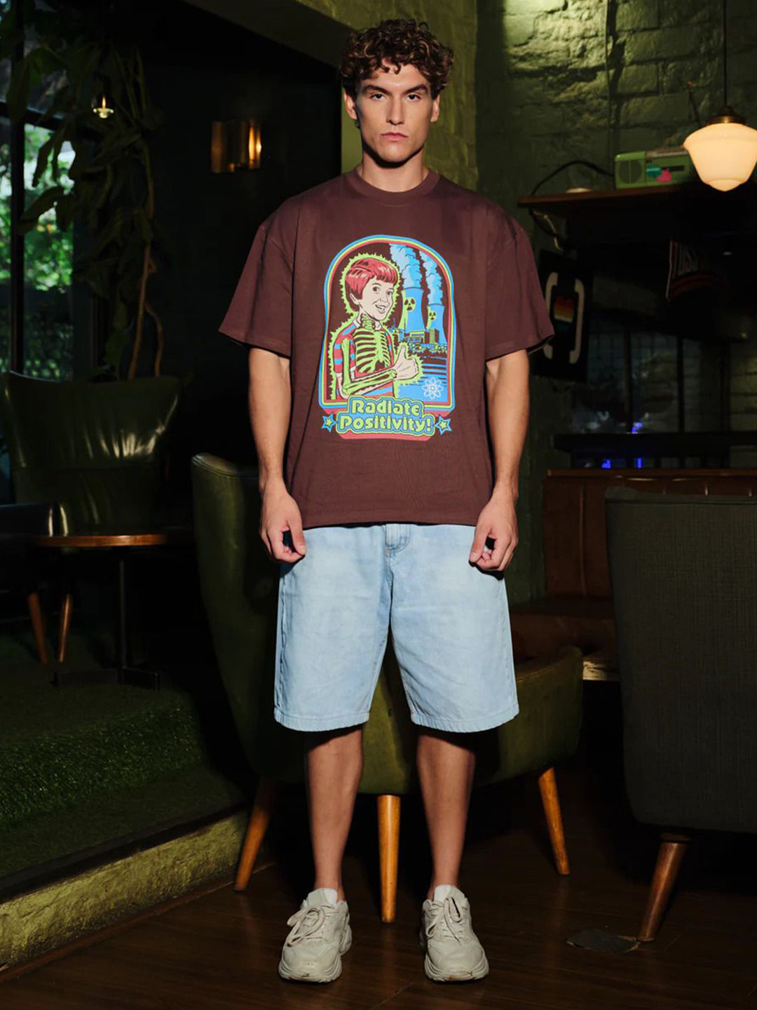 Bonkers Corner Steven Rhodes Men Radiate Positivity Oversized T-Shirt