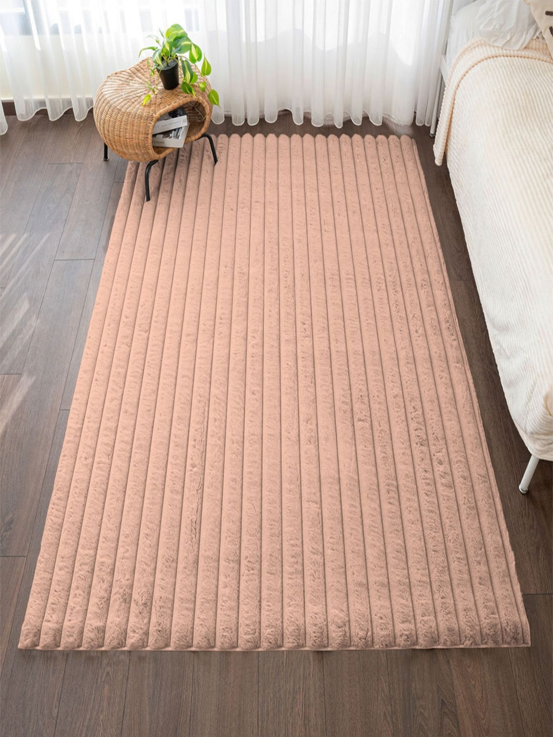 LUXEHOME INTERNATIONAL Peach-Coloured Striped Anti-Skid Carpet
