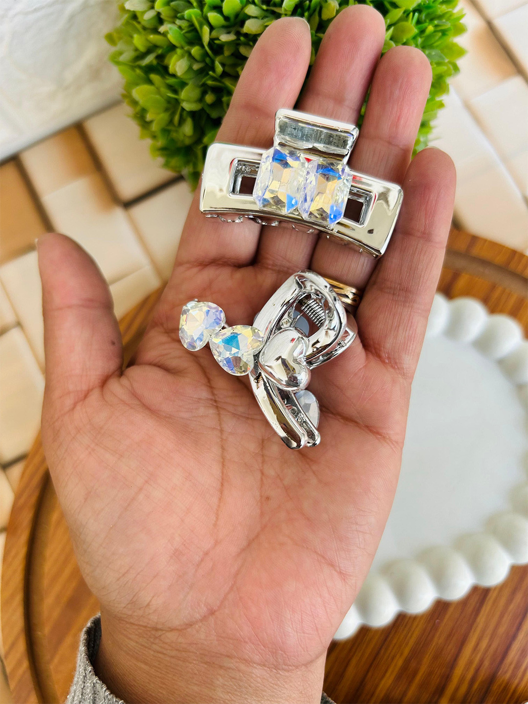 Radhya Accessories Women Set of 2 Stone studded Acrylic Hair Claws