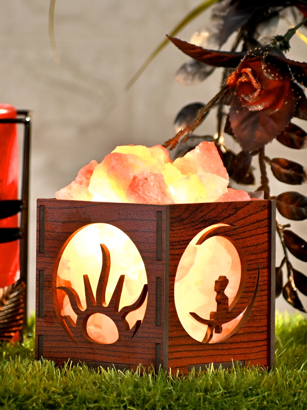 GLOBAL AROMA Brown Sun & Moon Textured Wooden Contemporary Square Shaped Table Lamp & Bulb