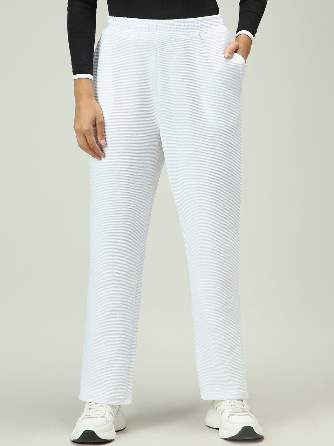 Outzidr Women Textured Solid Sweatpants