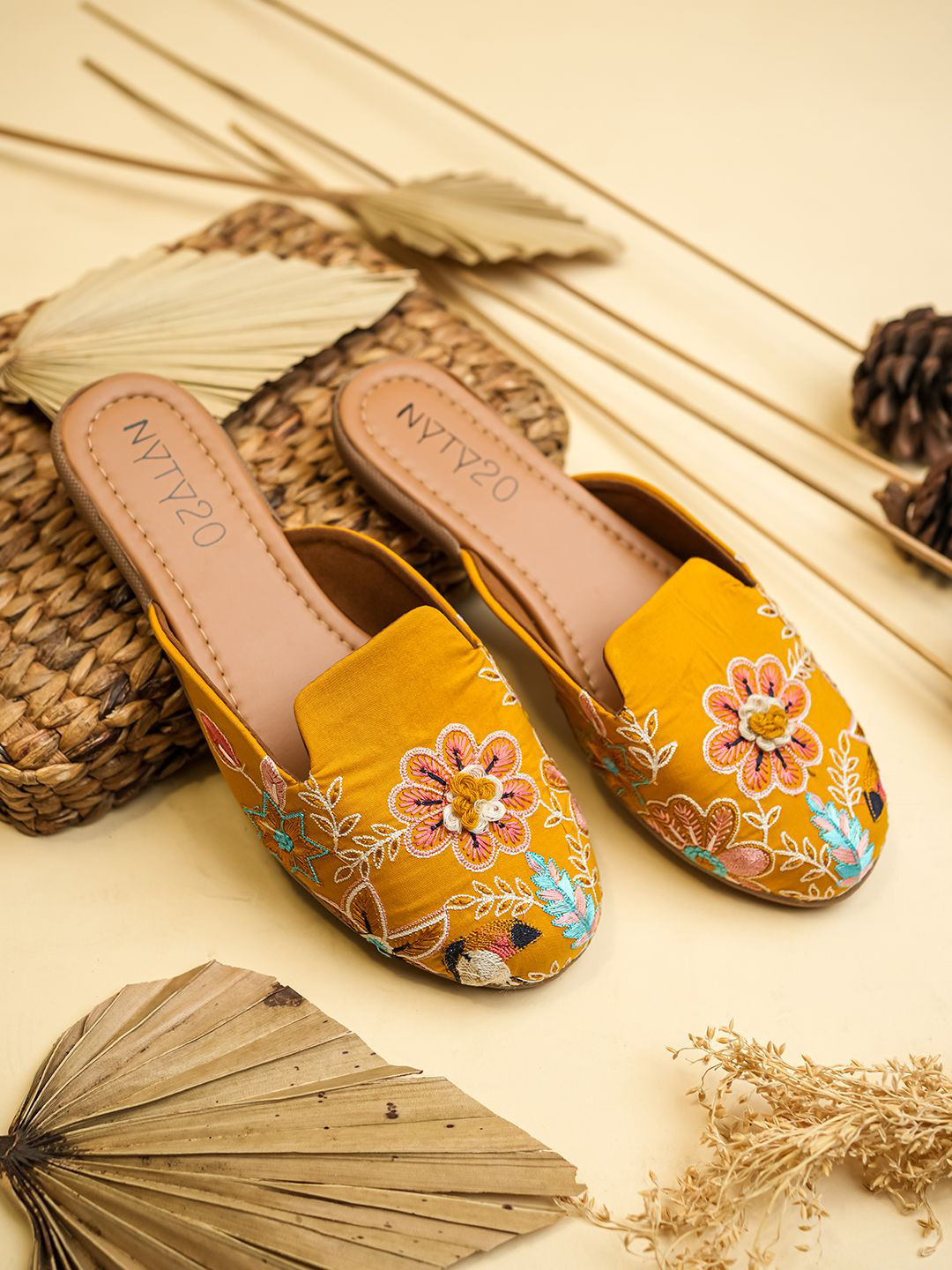 NYTY20 Women Embroidered Mules Flats