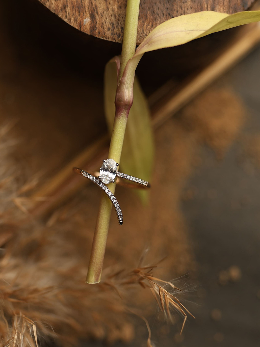 Ishil Rose Gold-Plated American Diamond-Studded Twisted Finger Ring