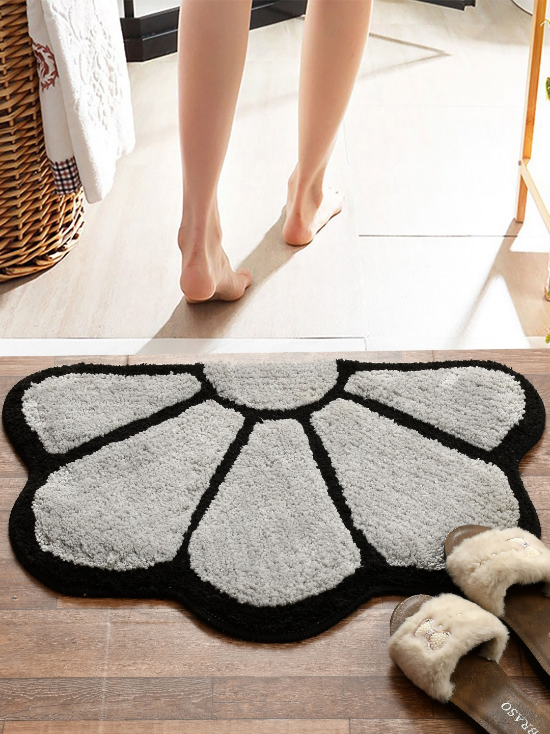 FINE TEX WORLD Black & Grey Super Soft Anti Skid Doormats