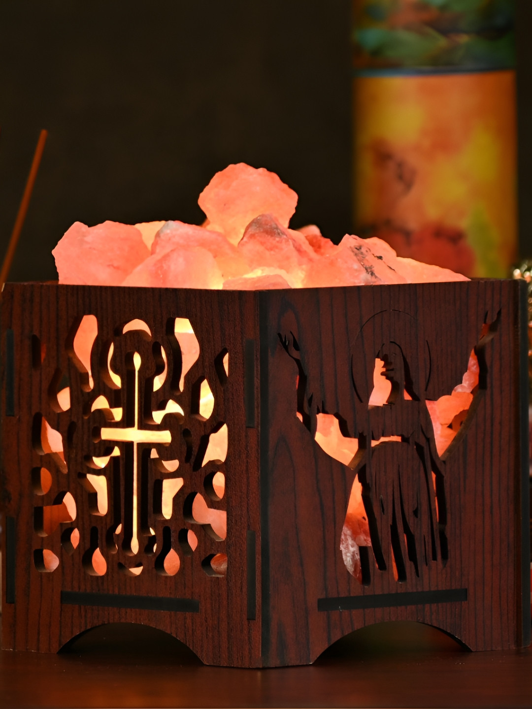 GLOBAL AROMA Brown Jesus Textured Wooden Contemporary Square Shaped Table Lamp With Bulb