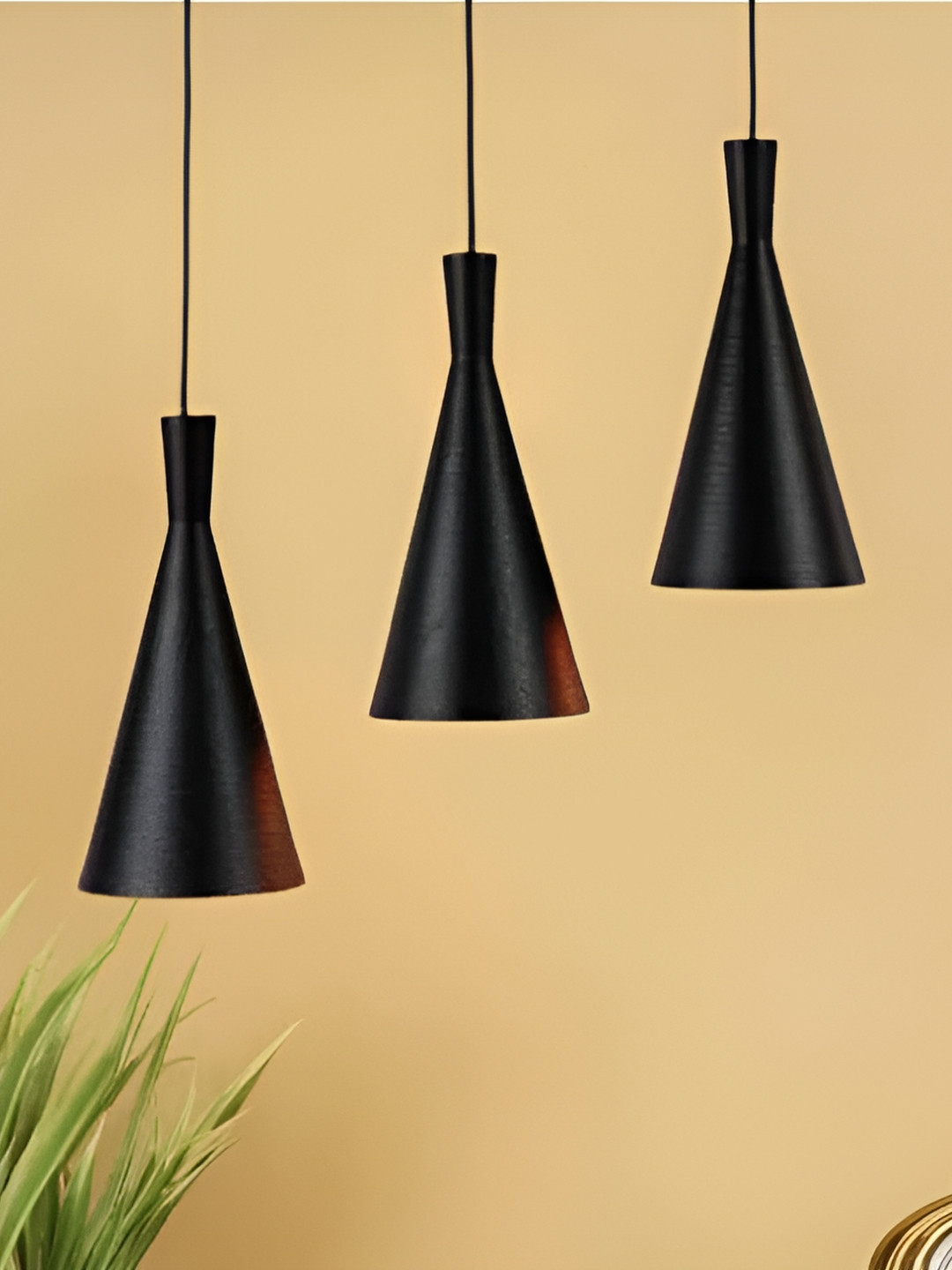 KINIS Black Triangle Shaped Aluminium Ceiling Lamp