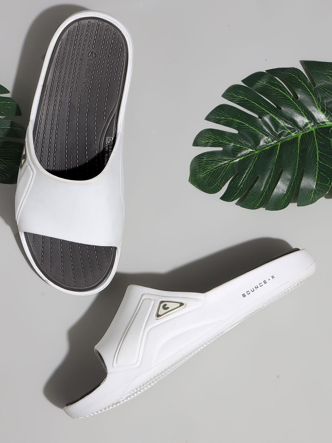 CHUPPS Men Stride White D Grey Casual Slider