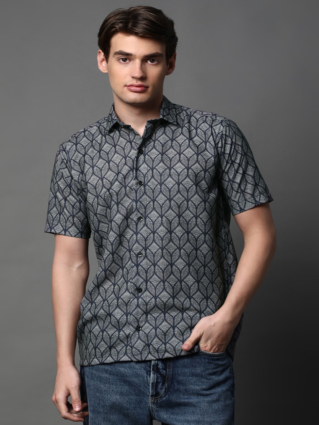 Mast & Harbour Men Relaxed Animal Printed Casual Shirt