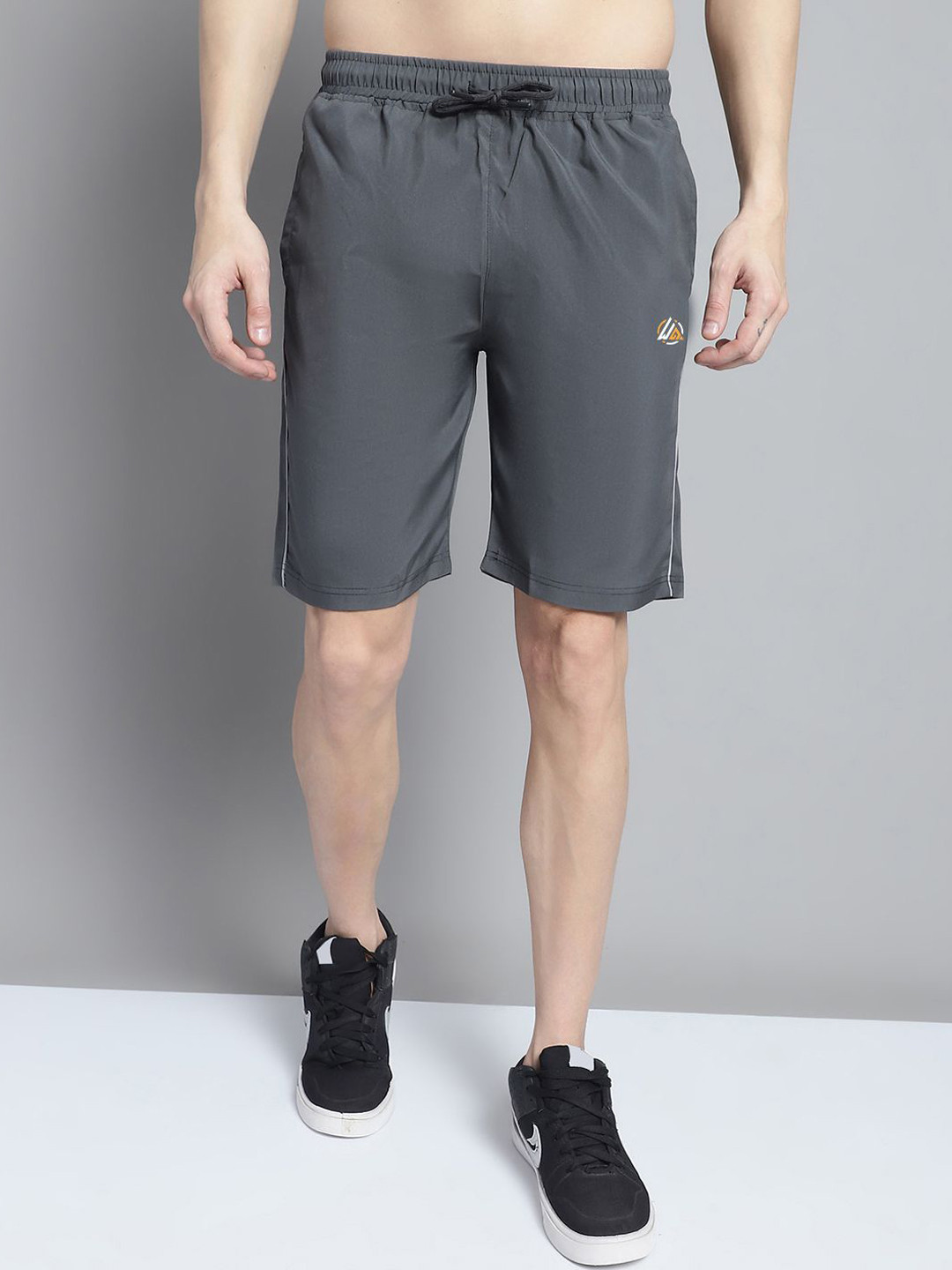 WELL QUALITY Men Training or Gym Regular Fit Sports Shorts