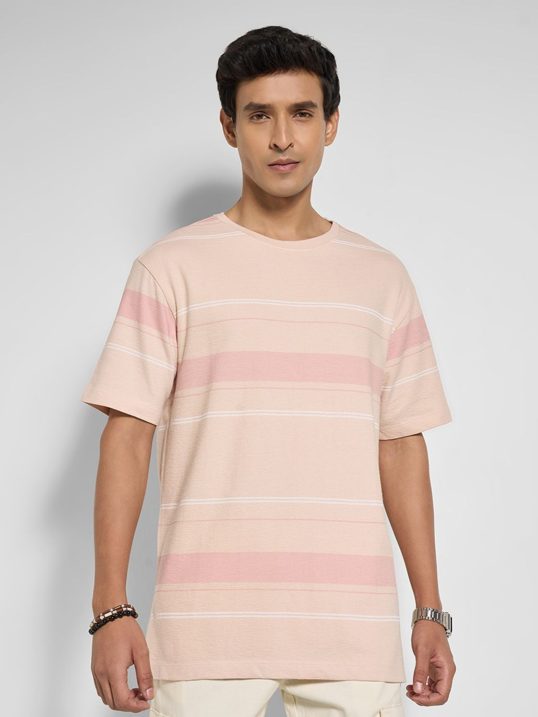 7 Alt by Pantaloons Men Drop-Shoulder Sleeves Pockets T-shirt