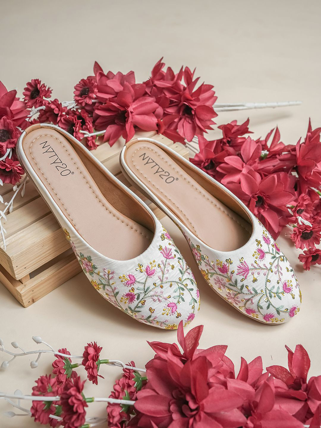 NYTY20 Women Embellished Mules Flats