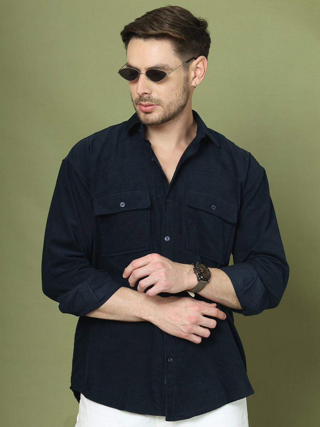 Roadster Classic Spread Collar Pocket Detailing Relaxed Fit Corduroy Shirt