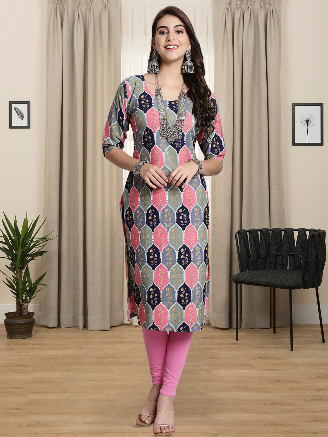 HERE&NOW Floral Printed Round Neck Straight Kurta