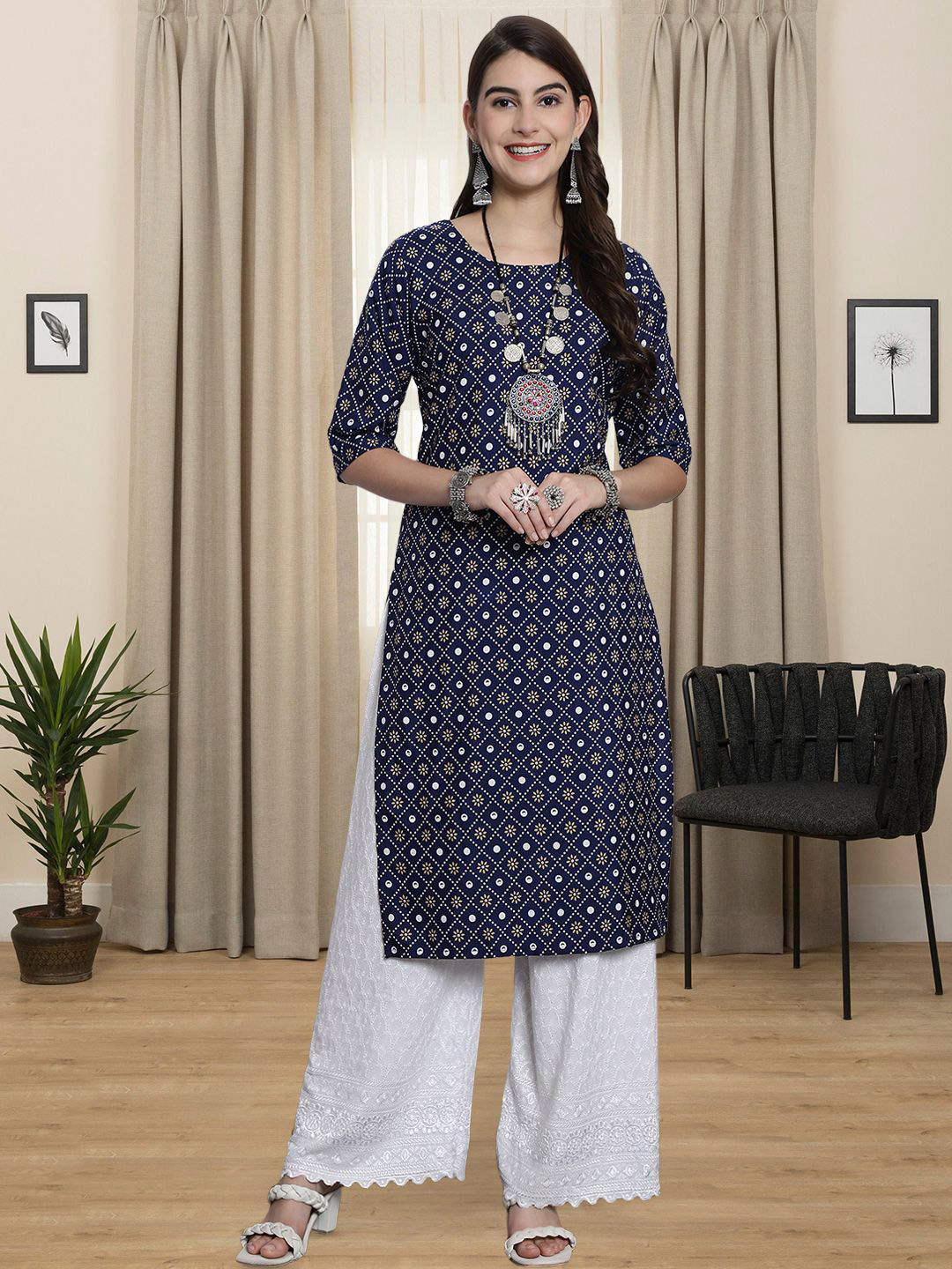 HERE&NOW Floral Printed Round Neck Straight Kurta