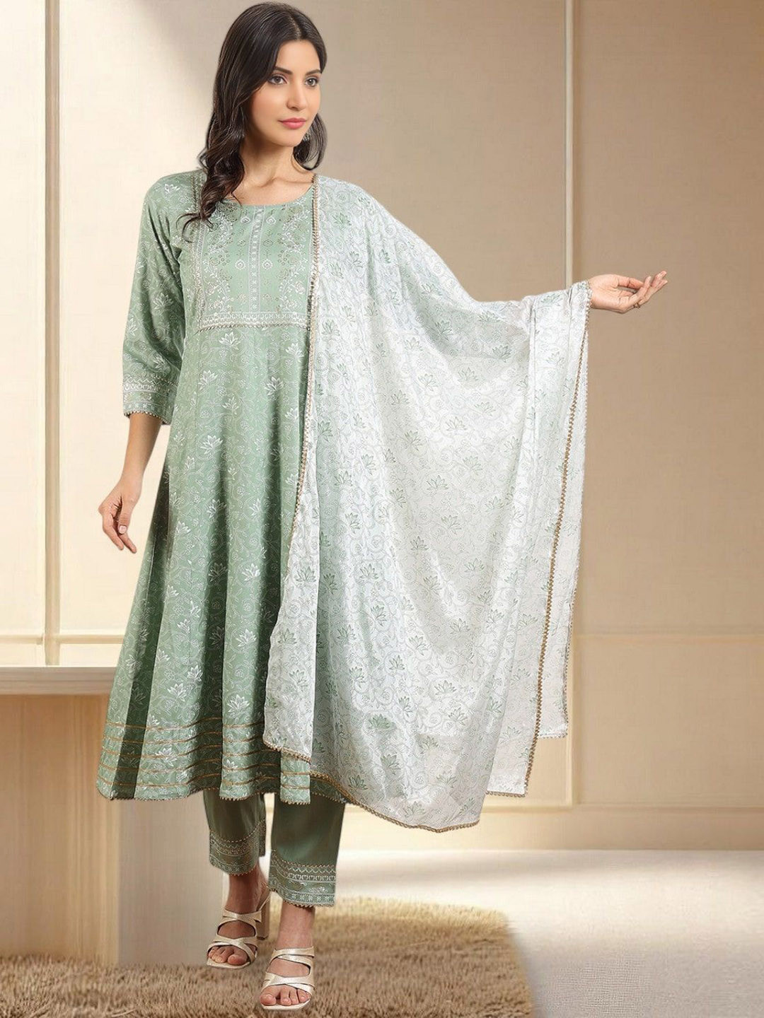 Jeff co-op Women Floral Printed Regular Kurta Sets With Dupatta