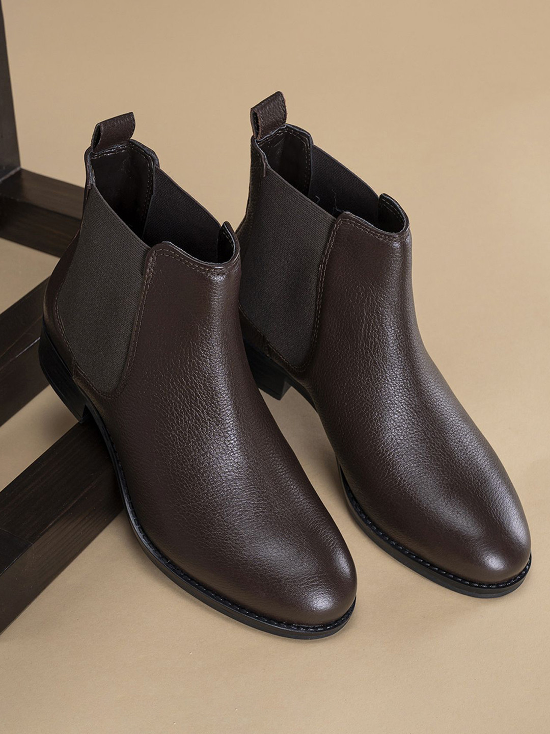 Red Tape Women Flatform Heel Slip On Chelsea Boots