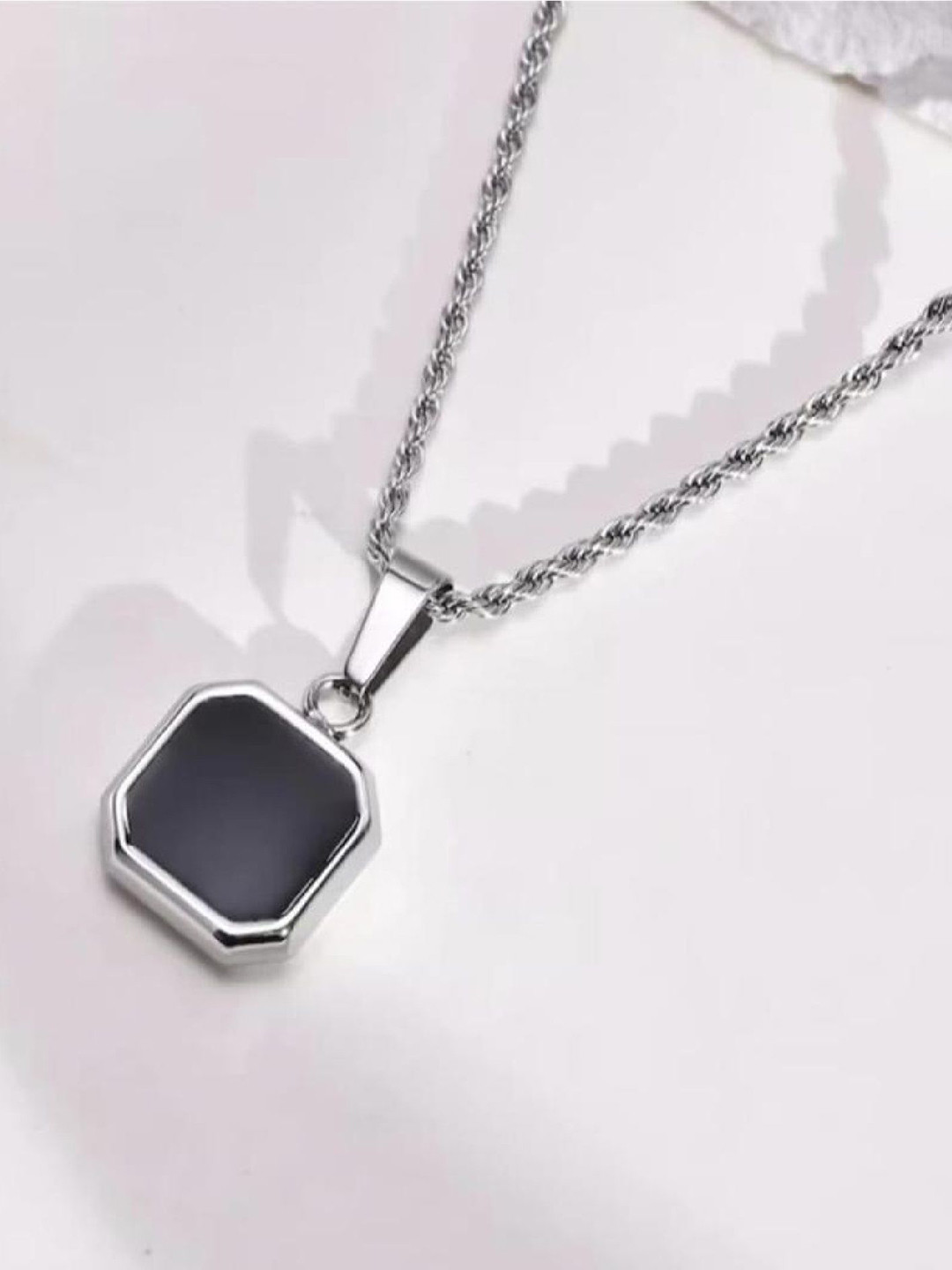 Crazy Fashion Stainless Steel Silver-Plated Contemporary Shaped Chunky Pendant With Chain