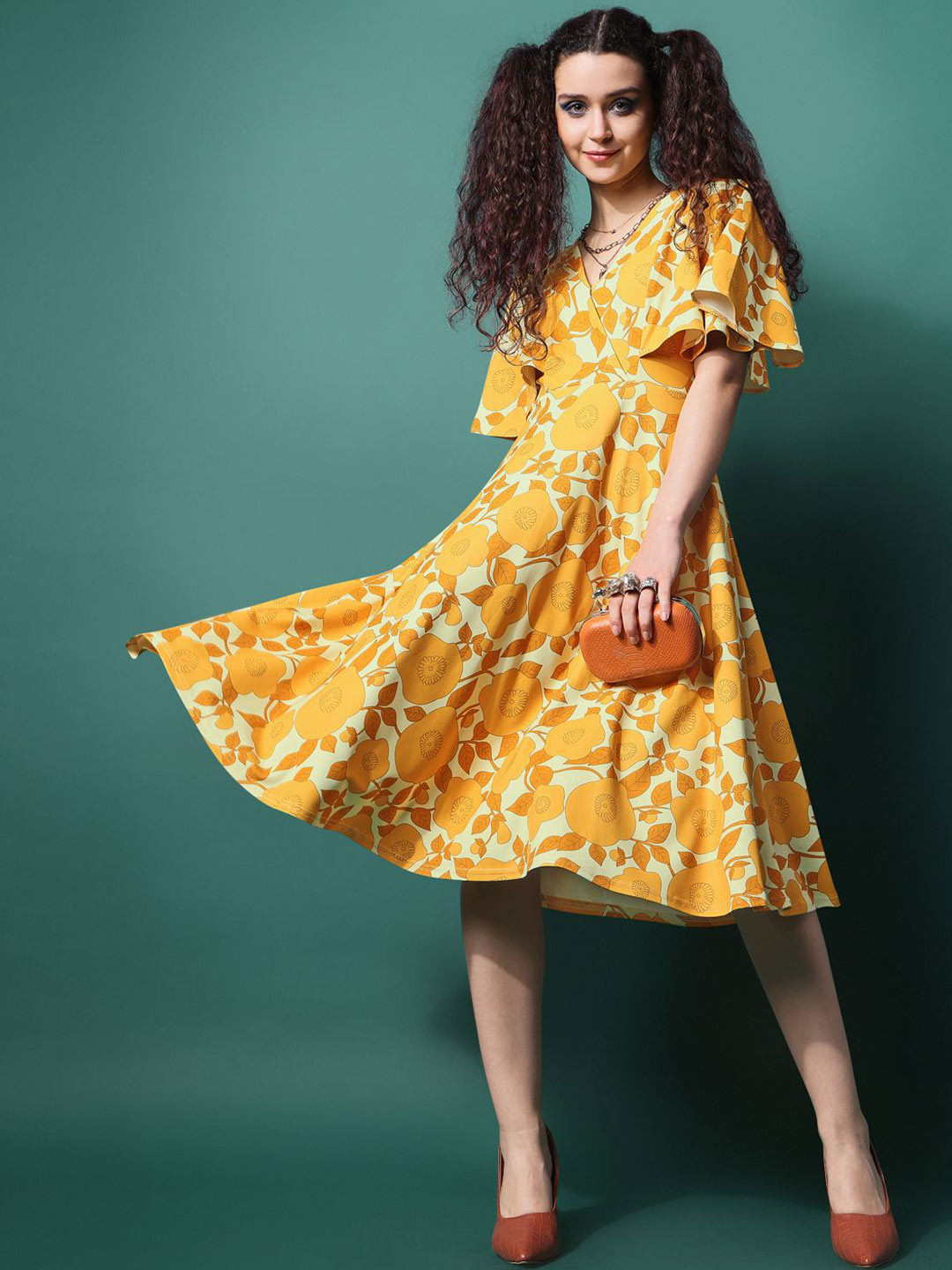MILOST City Look Floral Printed Flared Sleeve Fit & Flare Dress