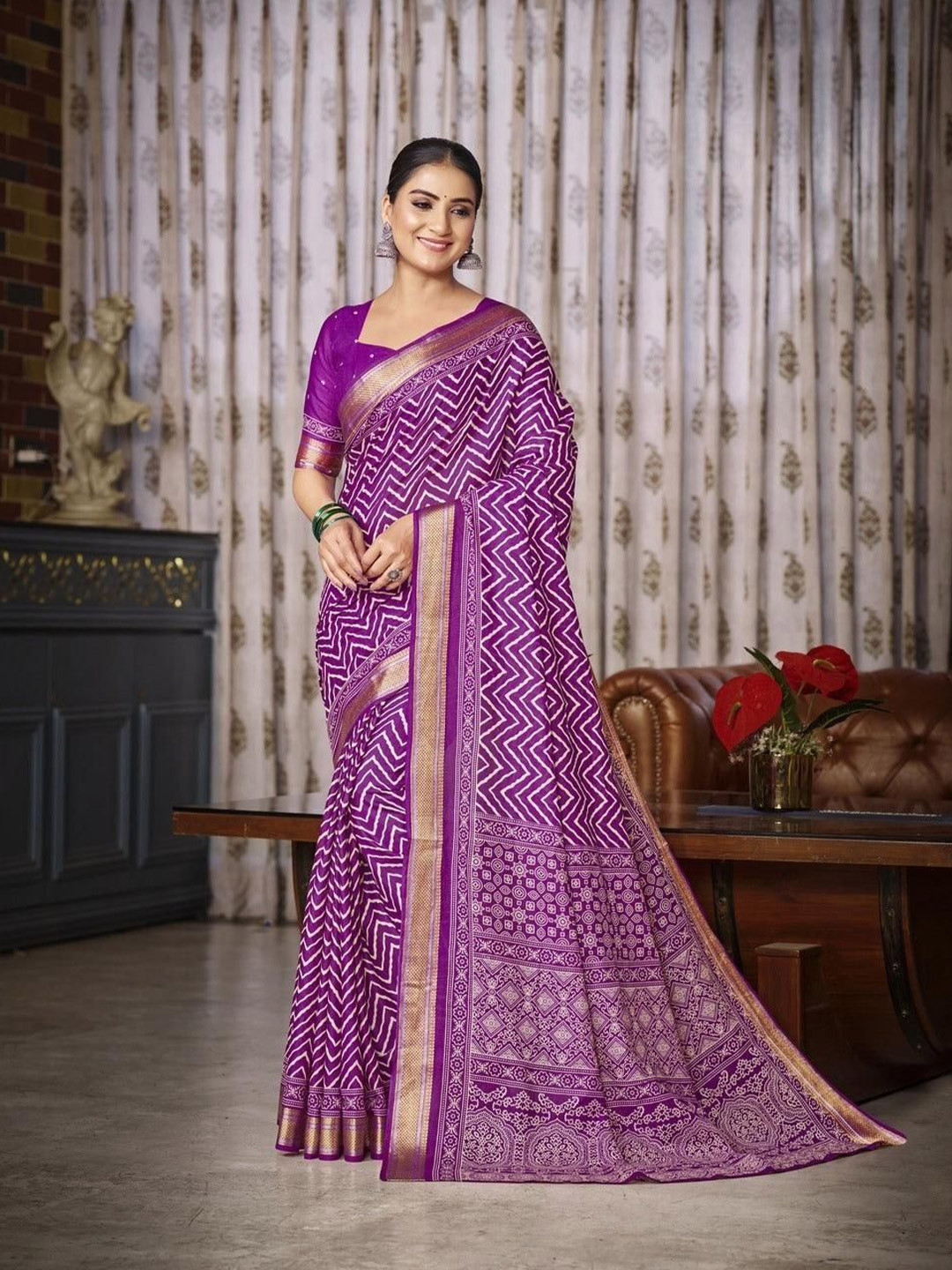 FASHION STROM Geometric Printed Saree