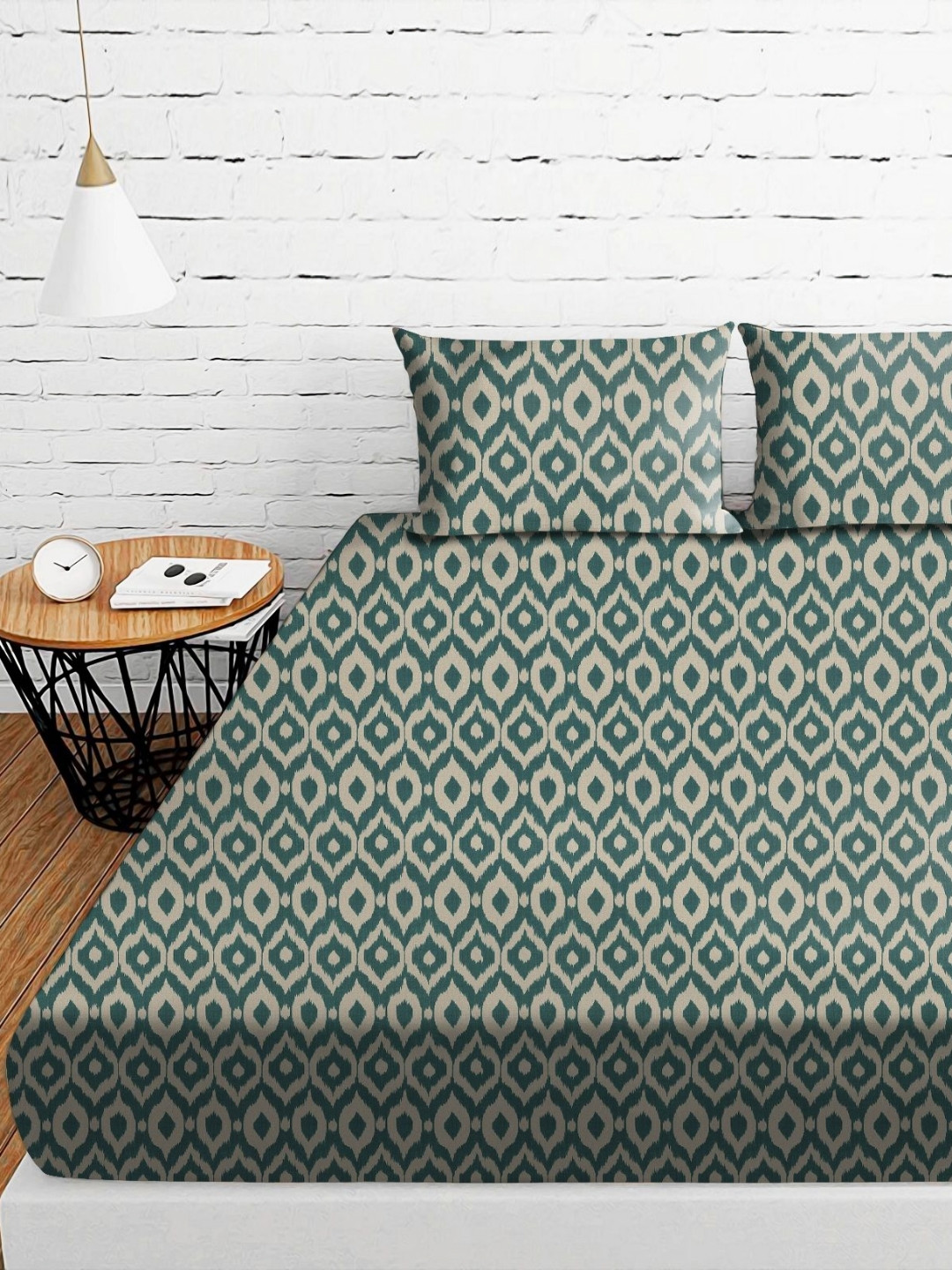 Aura Green & Beige Printed 230 TC Microfiber King Bedsheet Set 1.04 m x 90 cm