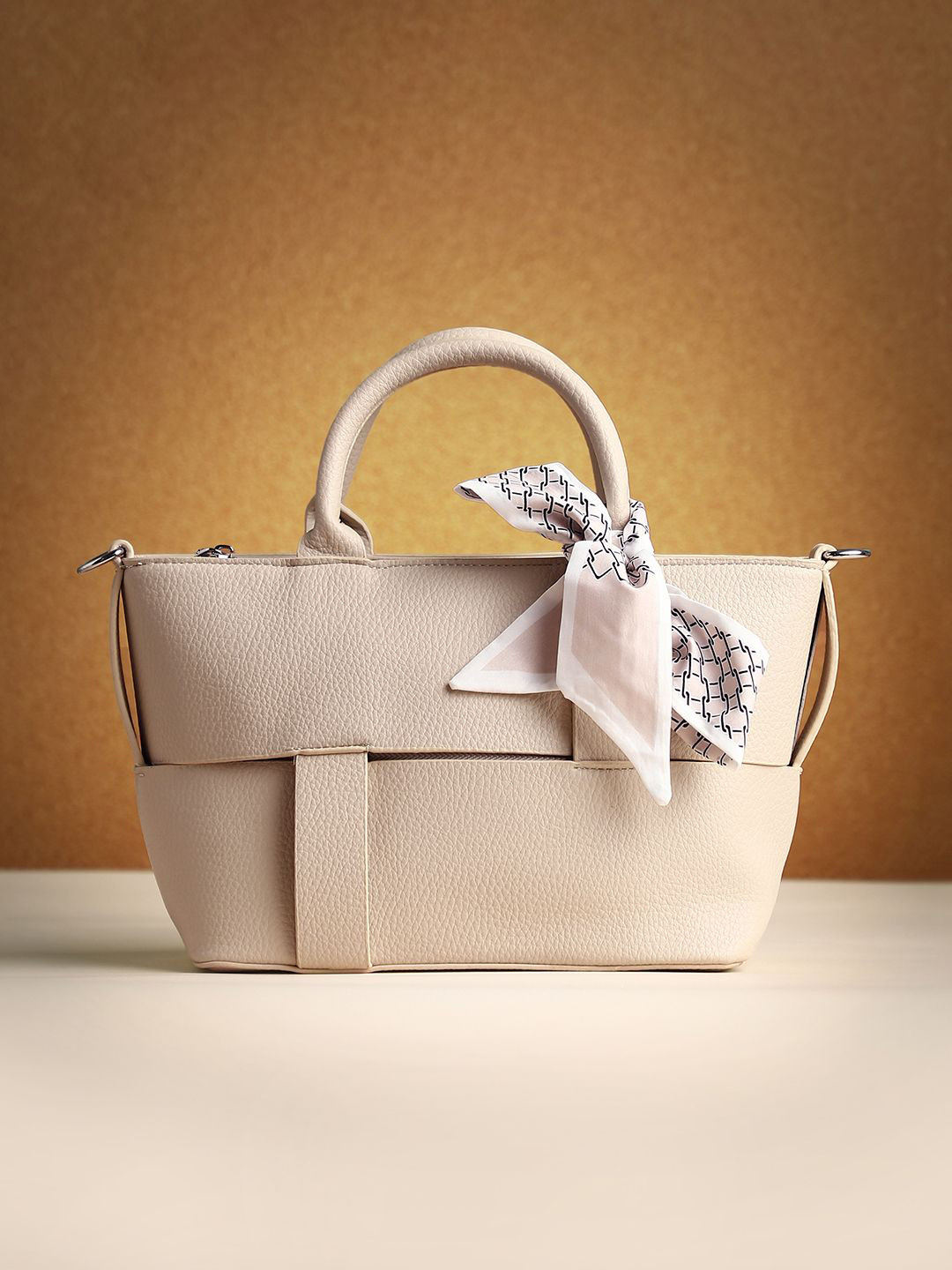 HAUTE SAUCE   Women Ecru White The Interweave Hand Bag