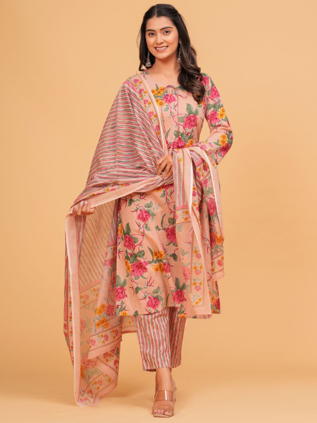 Jikonet Women Floral Printed Regular Kurta with Trousers & With Dupatta