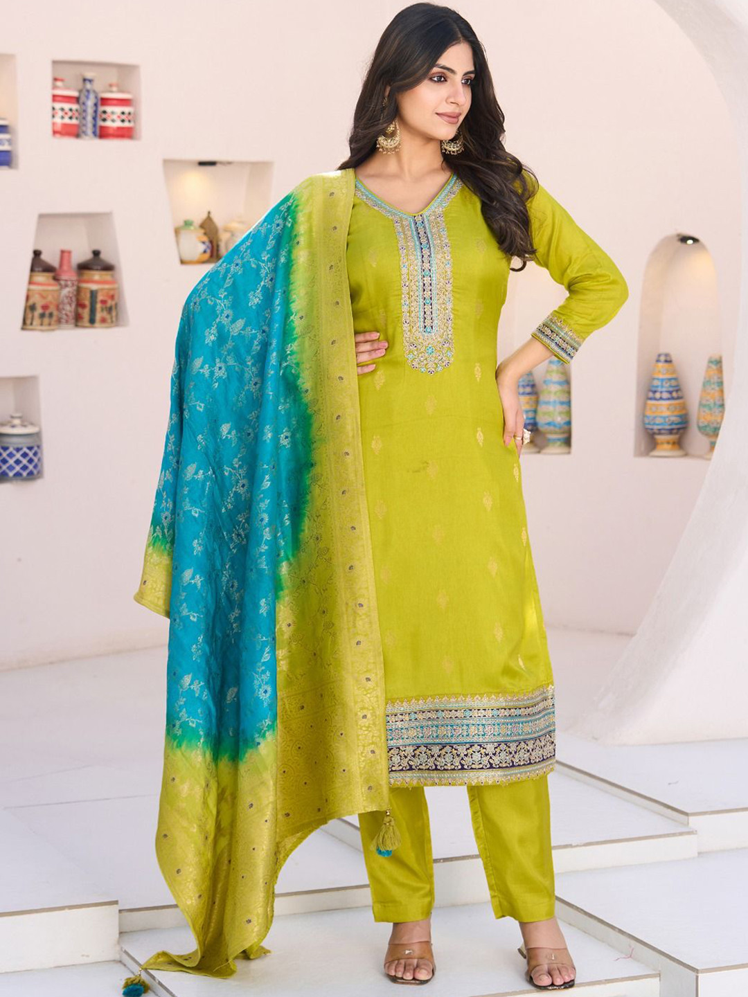 SHILL INTERNATIONAL Women Yoke Design Straight Kurti with Trousers & Dupatta