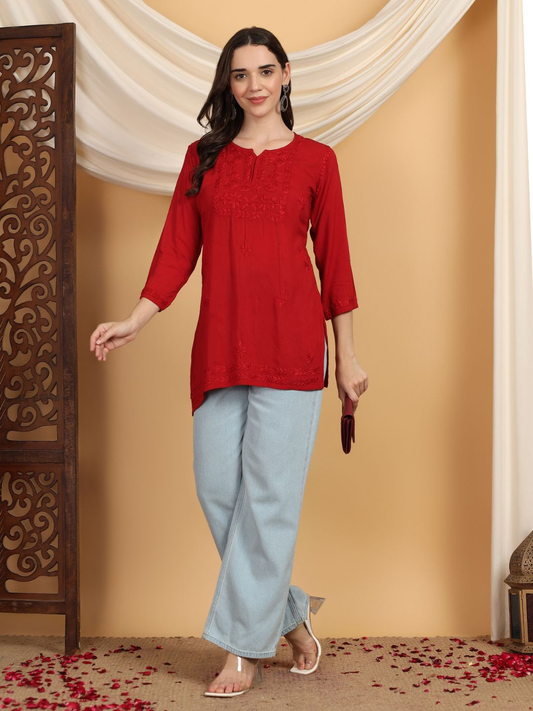 Poshak Chikan Studio Samyra Women Embroidered Round Neck Chikankari Kurti
