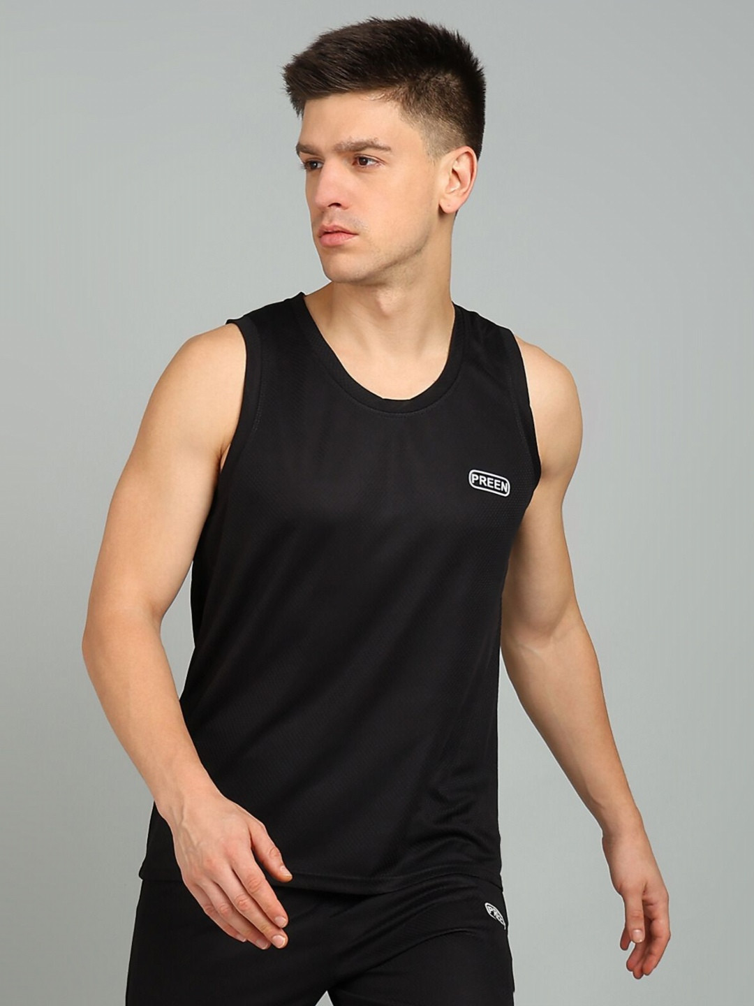 PREEN Men Round Neck Sleeveless T-shirt at ₹188 – Myntra