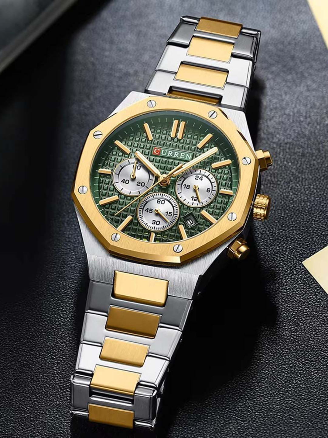 Curren Men Brass Embellished Dial & Stainless Steel Straps Analogue Watch CR-8440-TT-Green