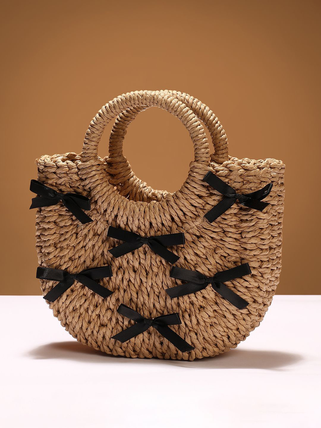 HAUTE SAUCE   Women Swagger Jute Handheld Bag With Bow Detail