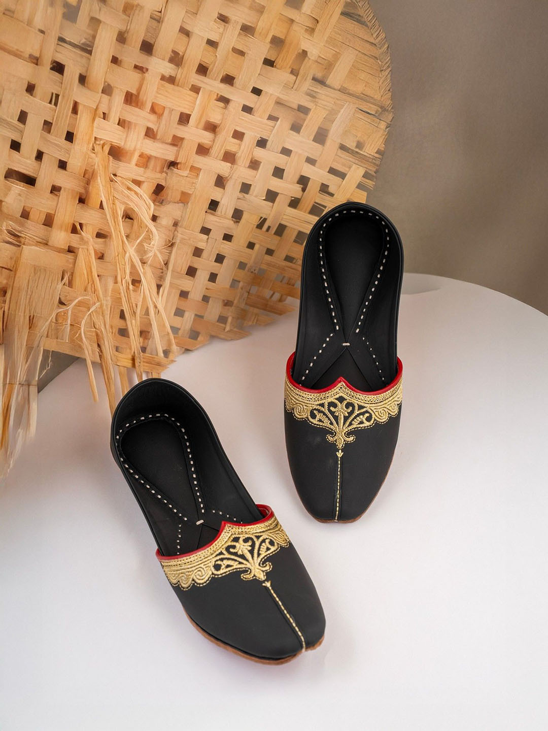 KORAKARI Men Woven Design Leather Punjabi Jutti Mojaris