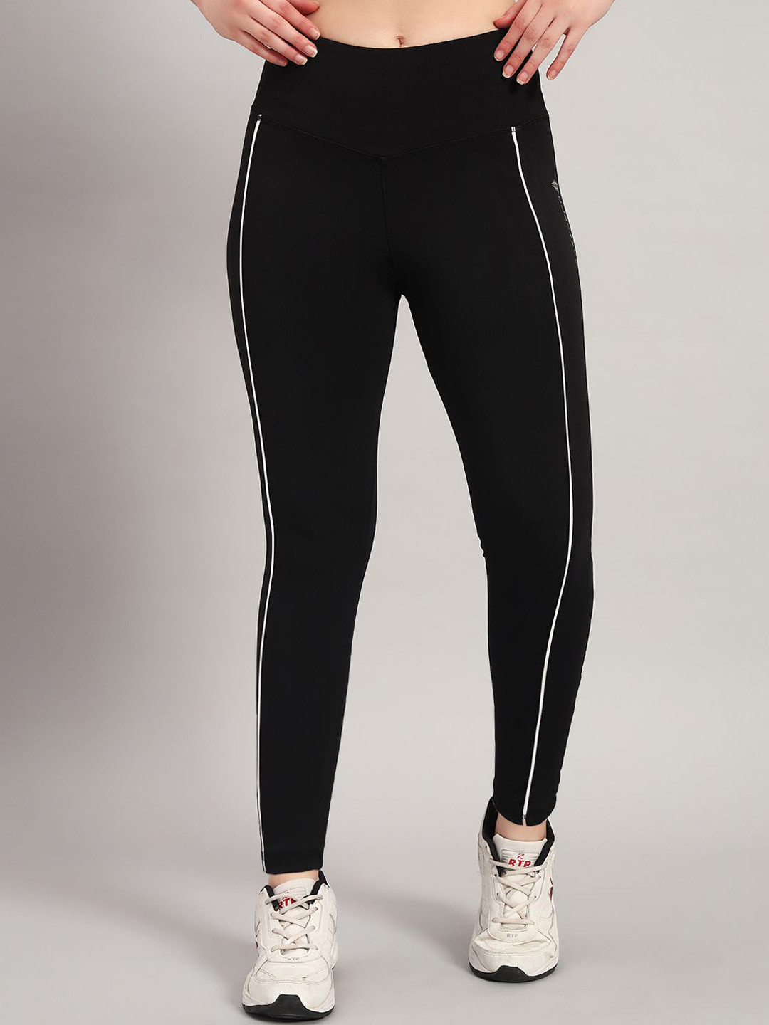 CLOTHWIK COLLECTION High-Rise Ankle Length Gym Tights