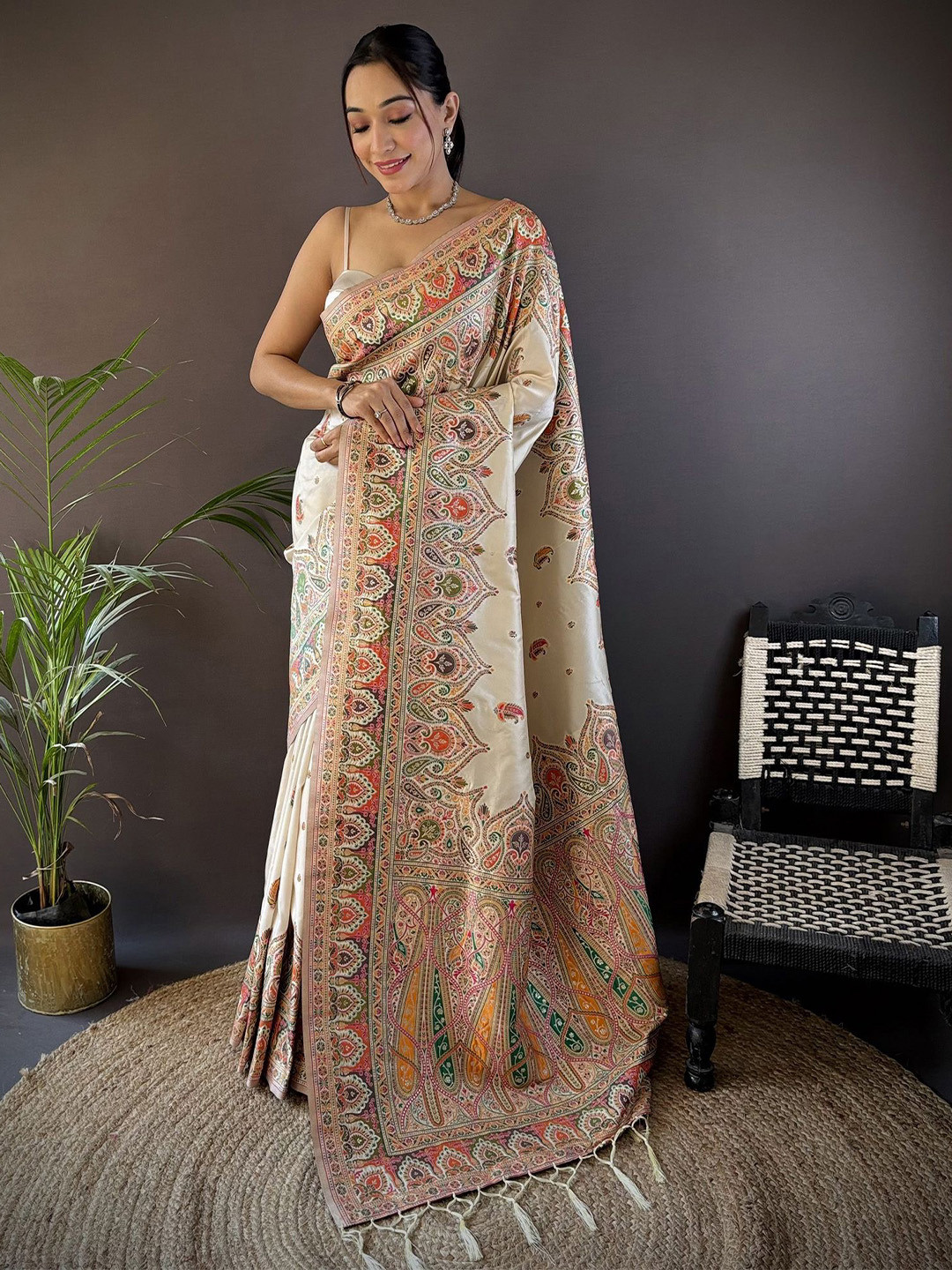 elora Meena Weaving  Pashmina Work Kashmiri Saree With Blouse Piece