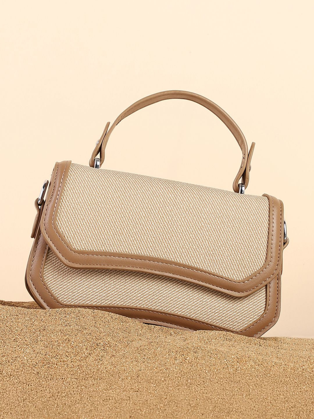 HAUTE SAUCE   Women's Brown The Avenue Hand Bag