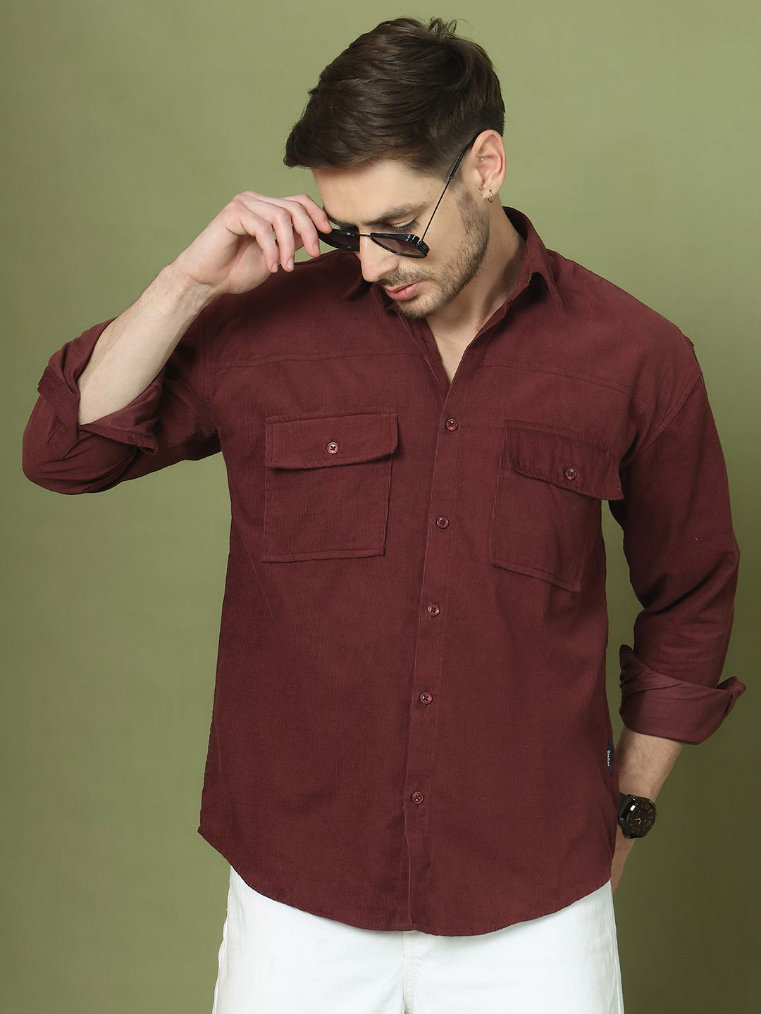 Roadster Classic Spread Collar Pocket Detailing Relaxed Fit Corduroy Shirt