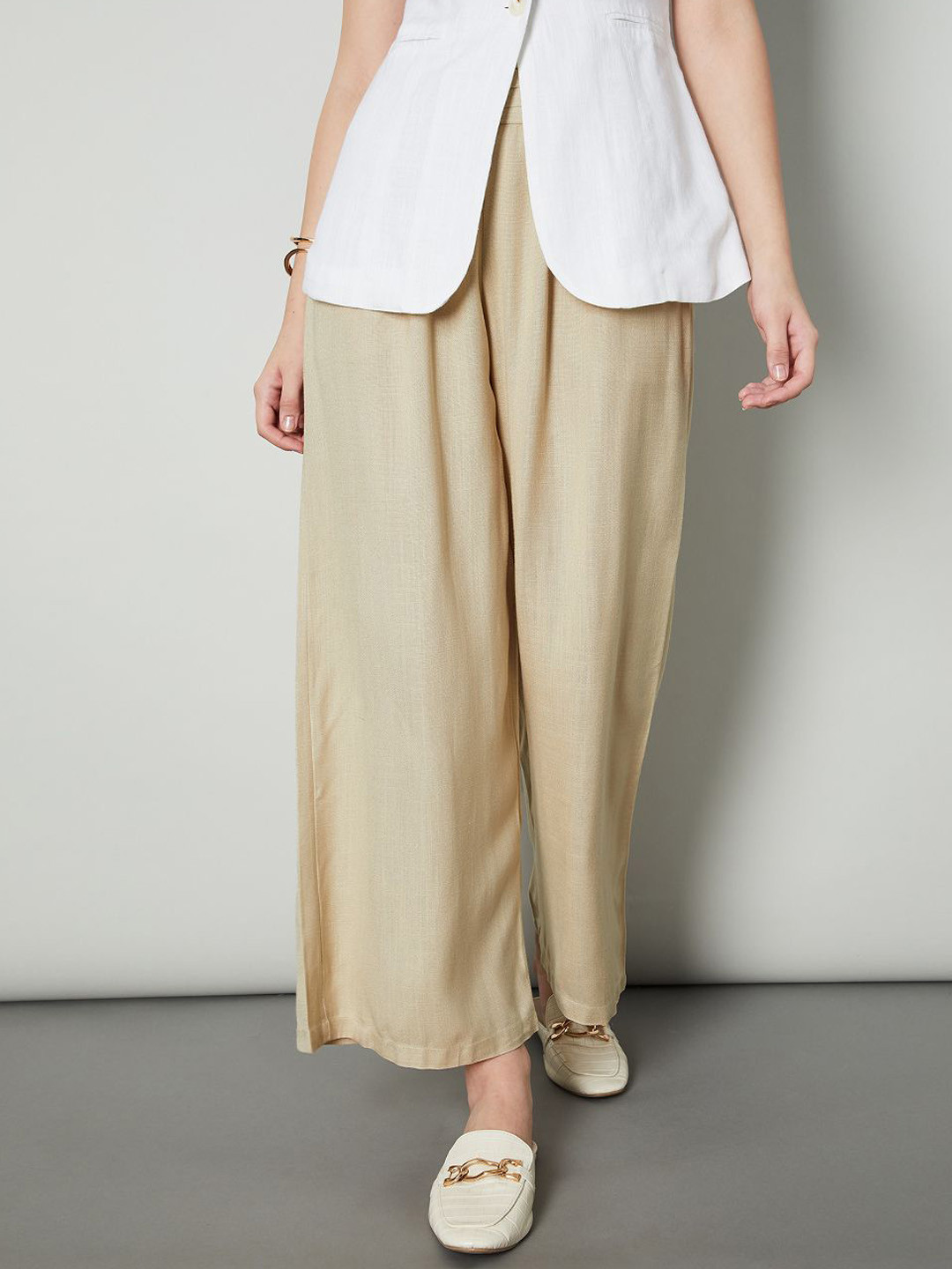 max Women Solid Parallel Trousers