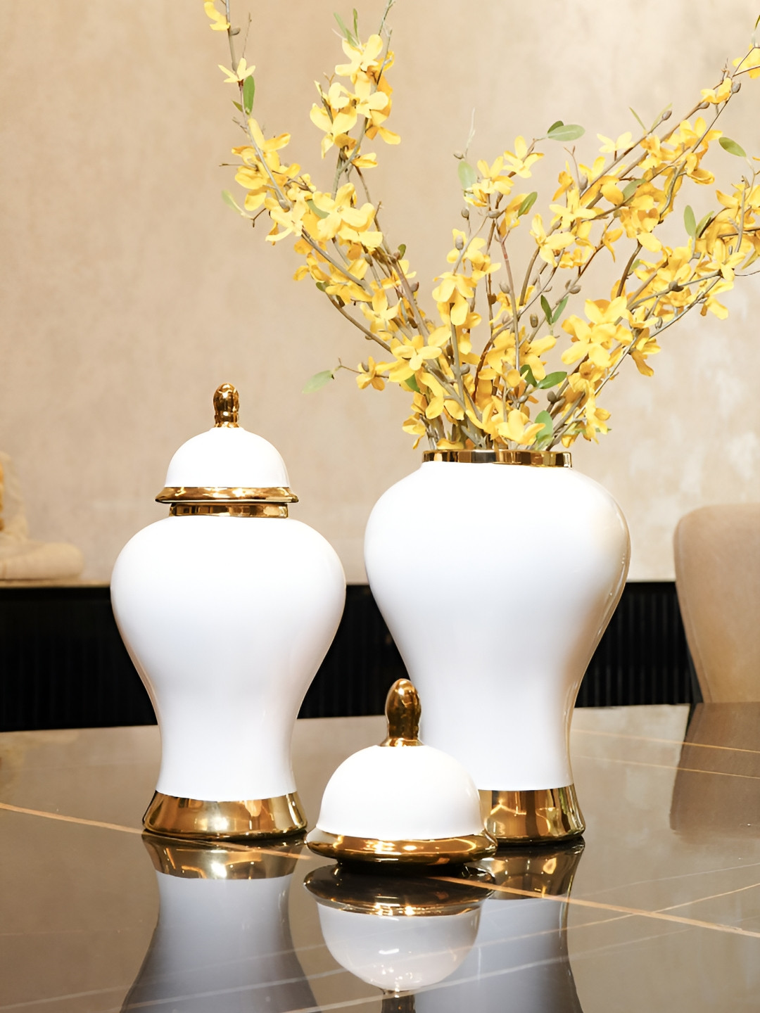 RCASA White Urn In Golden Small Accents With Lid