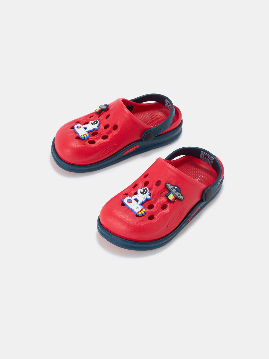 Pantaloons Junior Boys Plastic Clogs