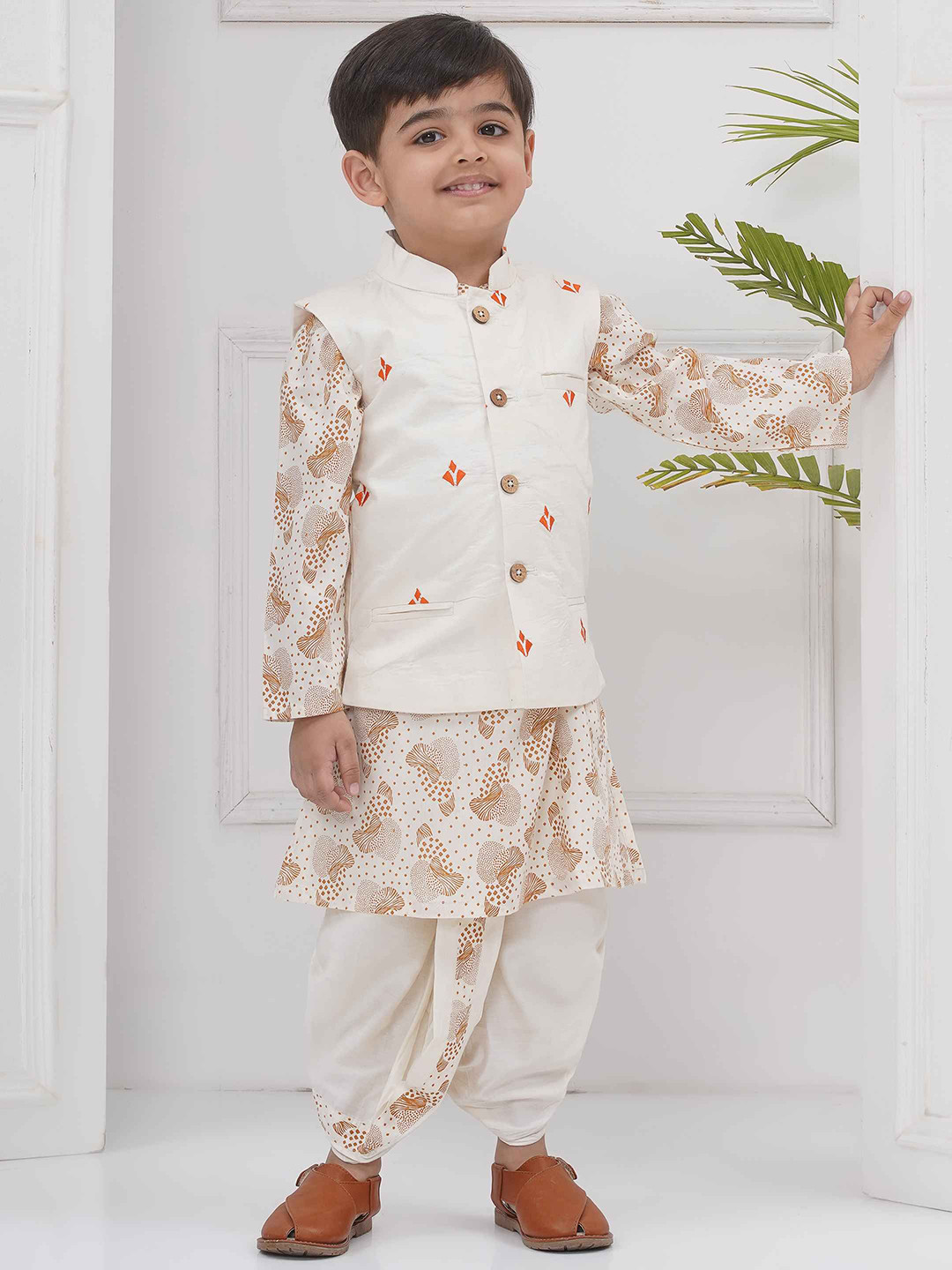 Sethukrishna Boys Abstract Printed Regular Kurta And Dhoti Pants With Nehru Jacket